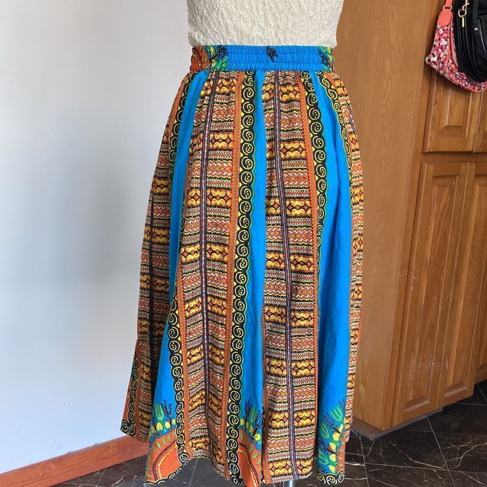 Circular skirt - Picture 7 of 10